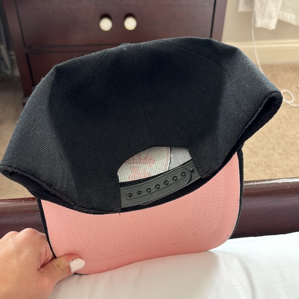 Hidden hills club hat - Picture 2 of 2